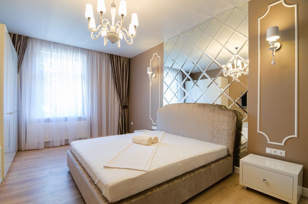 Royal Art-Deco Apartment Lviv Bagian luar foto