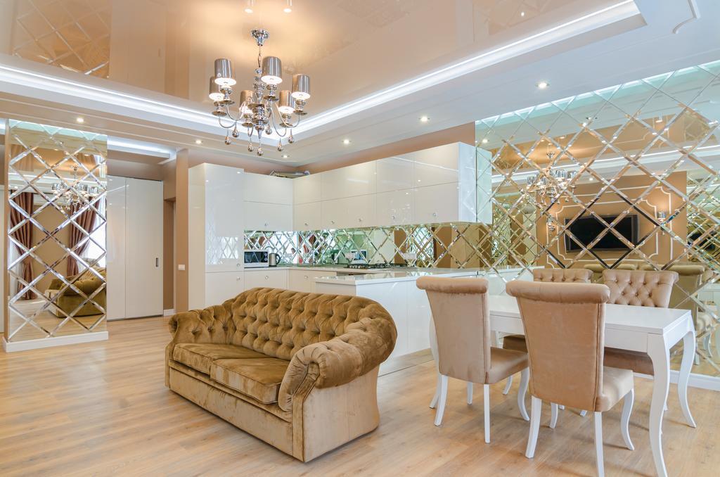 Royal Art-Deco Apartment Lviv Bagian luar foto